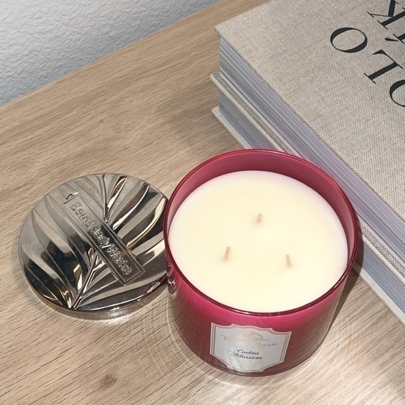 NEW Bath & Body Works White Barn Cactus Blossom 3 Wick Candle 14.5‎ Ounce - Picture 2 of 6